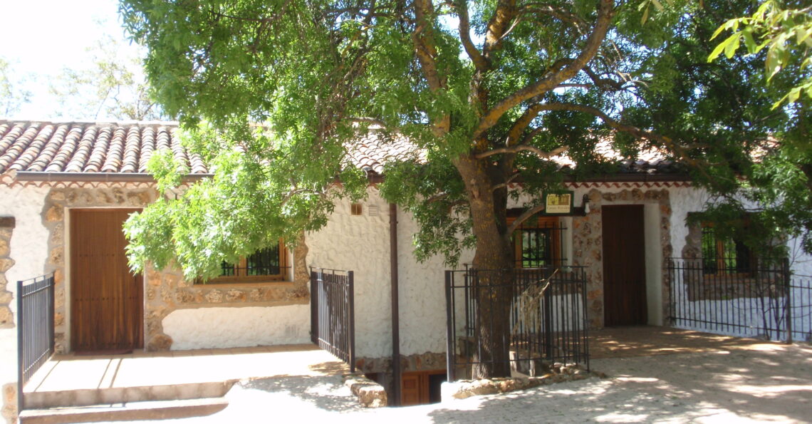 Entrada casas rurales El Molino de Iramala - Reolid - Albacete